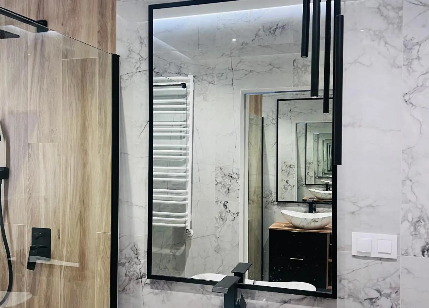 Luna Deluxe Centrum- River Point فروتسواف